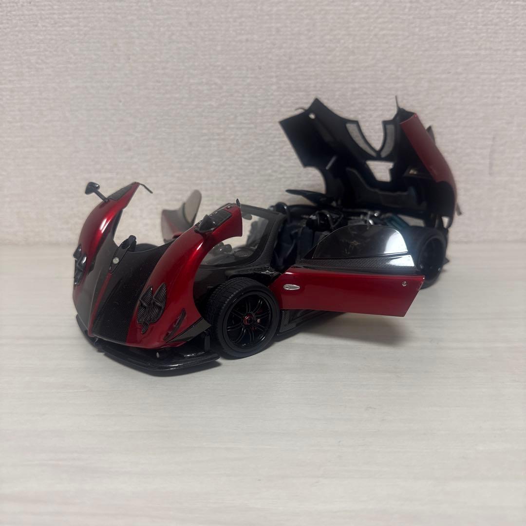 オールモストリアル 1/18 パガーニ　ゾンダ　チンクエロードスター