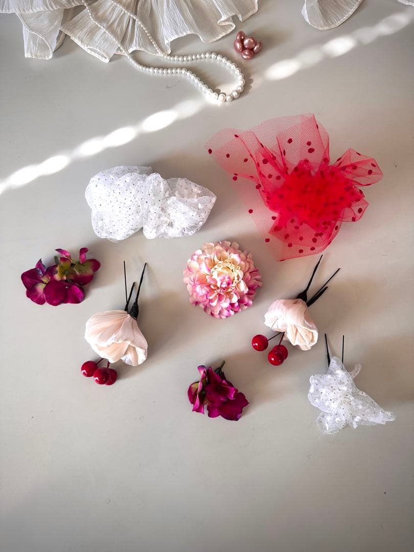 七五三髪飾り　ダリア 紫陽花 赤い実 チュール髪飾り