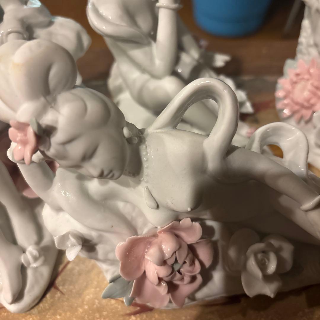 裸婦ヌード女性像の陶器置物4体セット