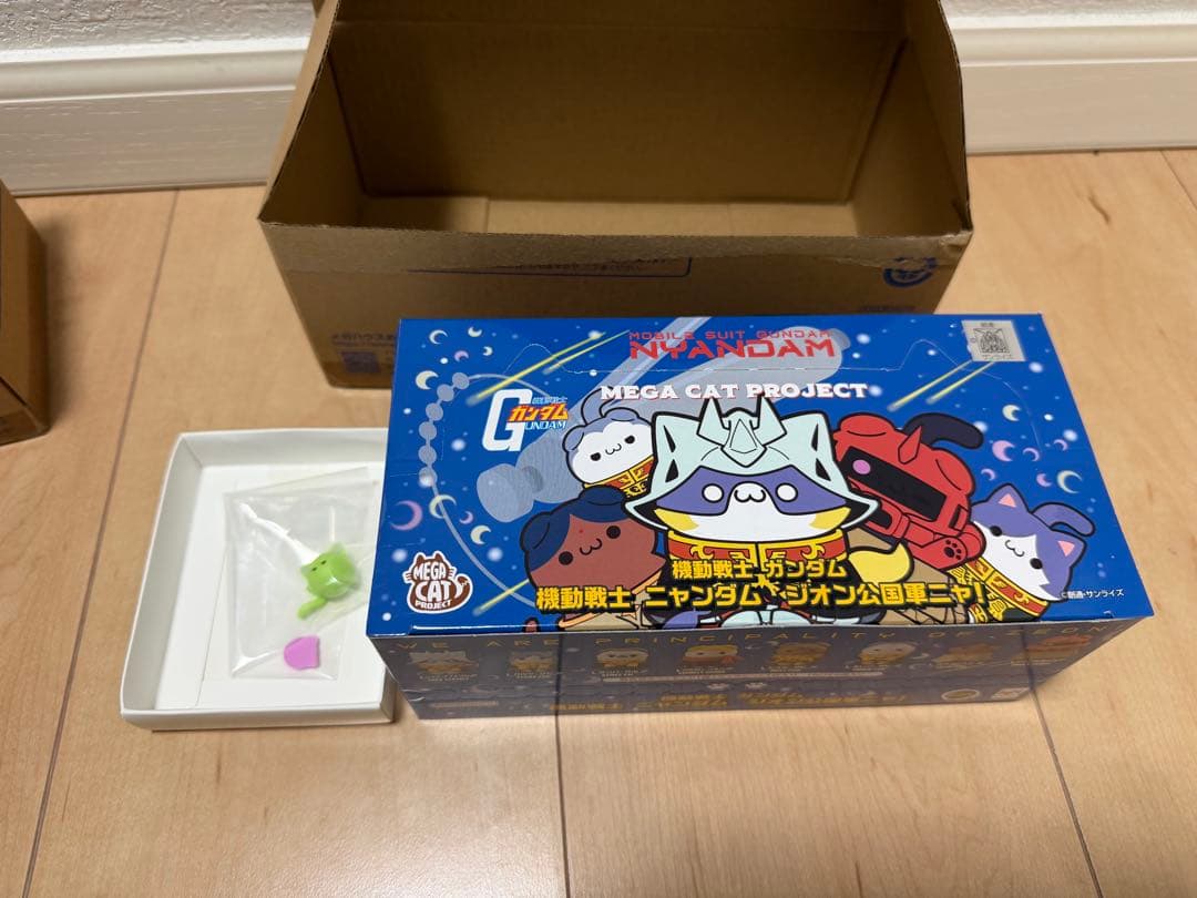 特限〜P還元中 機動戦士ニャンダム　ジオン&連邦セット