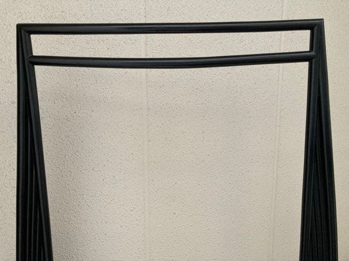 愛知県引き取り　昭和　籐　黒色　ハンガーラック　ハンガー5本付き　ラタン　木製