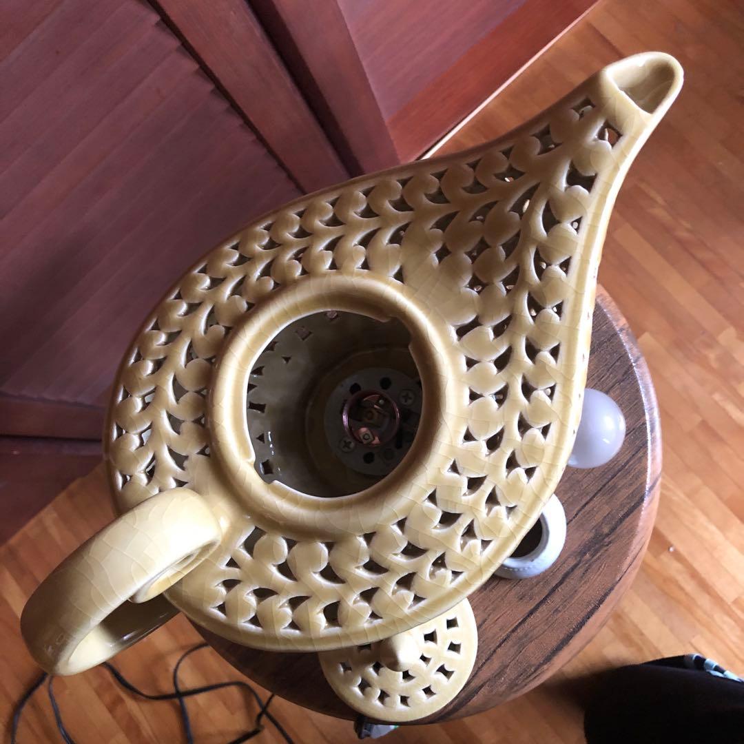 陶器製 魔法のランプ型 テーブルランプ 照明 ライト