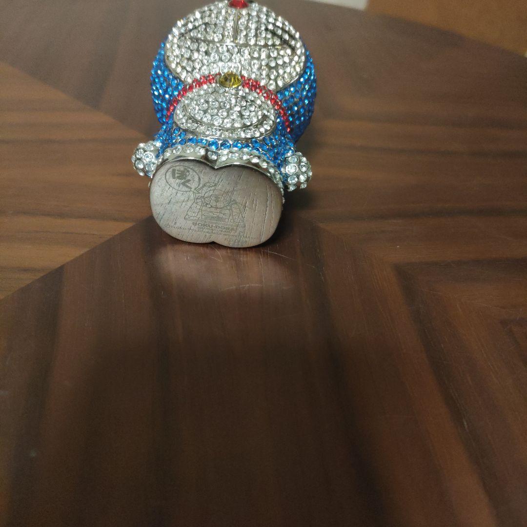 ドラえもん　スワロフスキークリスタル置物