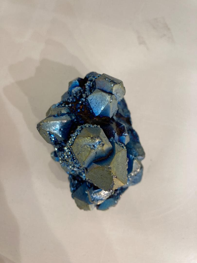 オーラ原石 ブルー＆金色 天然石 クラスター ポイント 413g 城 シンデレラ