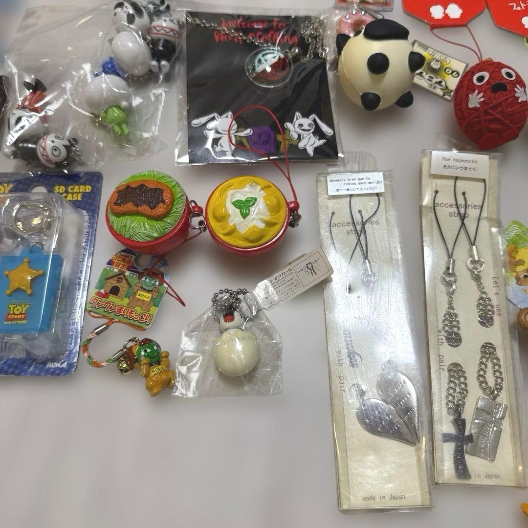 キャラクター　キーホルダー　ストラップ　セット