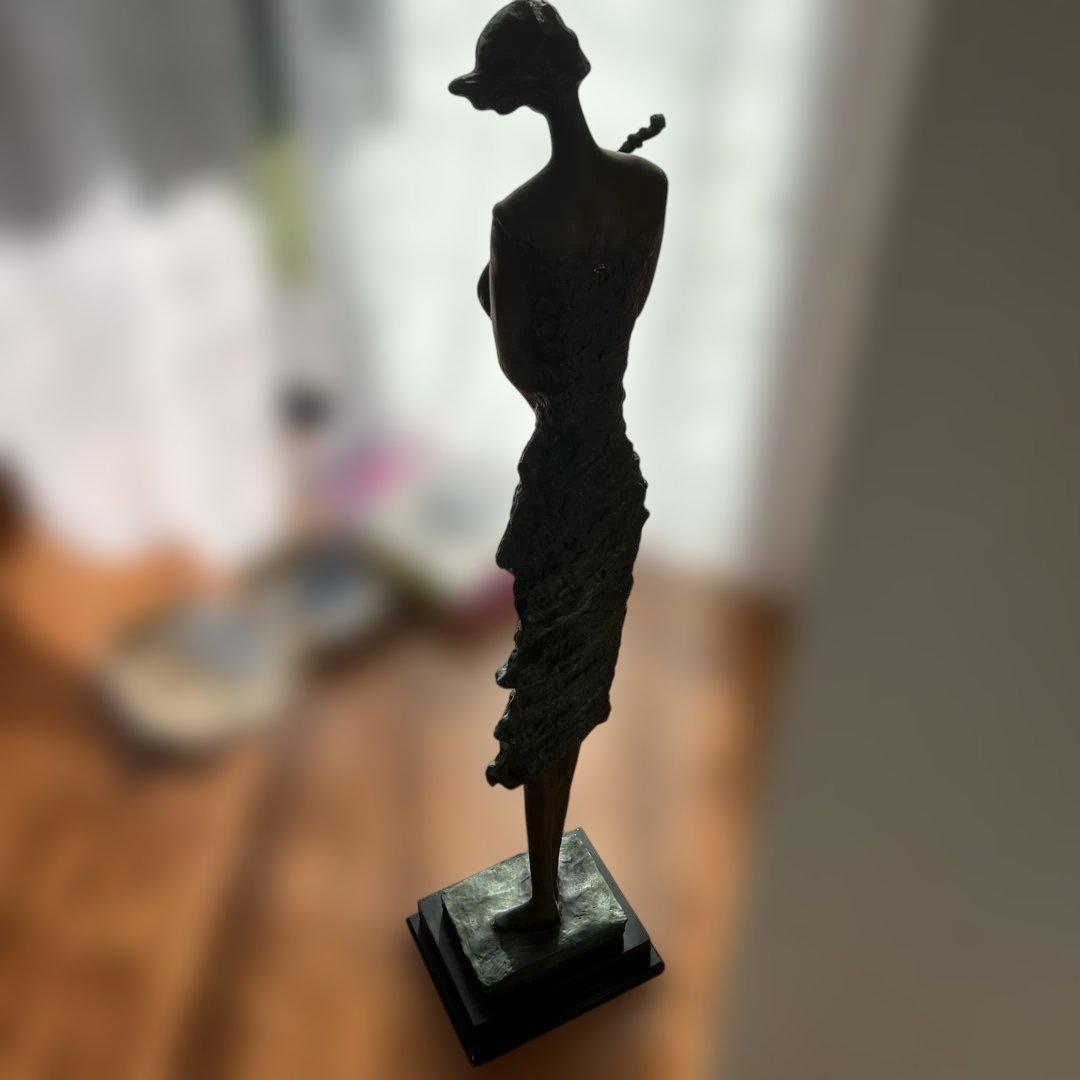 ブロンズ製女性像 バイオリンを持つ女　銅像　 彫刻　高さ1.17m