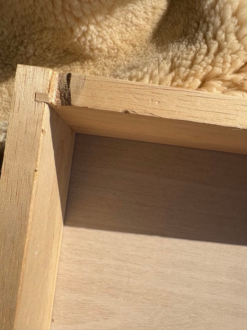 フランスベッド　ブラウン木製サイドテーブル 引き出し　アンティーク　モダン