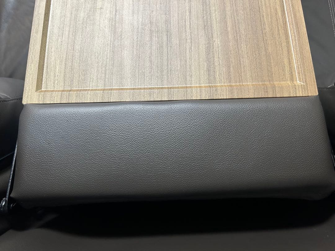 ニトリ3人掛けテーブル付き電動両側リクライニングソ ファNビリーバ