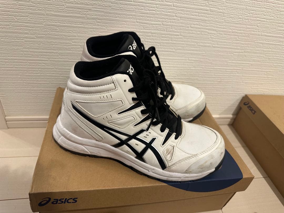 ASICS ハイカットシューズ ホワイト/ブラック