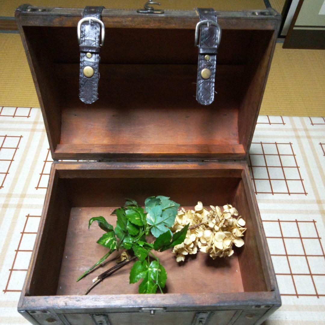 昭和レトロ　大型トランク型　収納木箱　花絵柄　インテリア