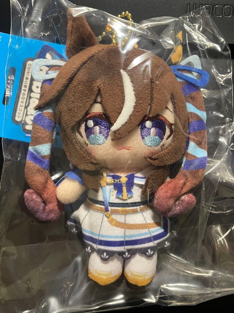ウマ娘 ヴィブロス Chibiぬいおすわりマスコット - メルカリ