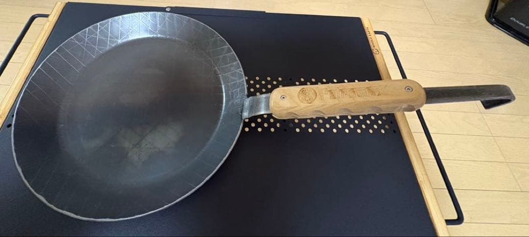 Petromax シュミーデアイゼンフライパン 28cm 【取手、収納ケース付】