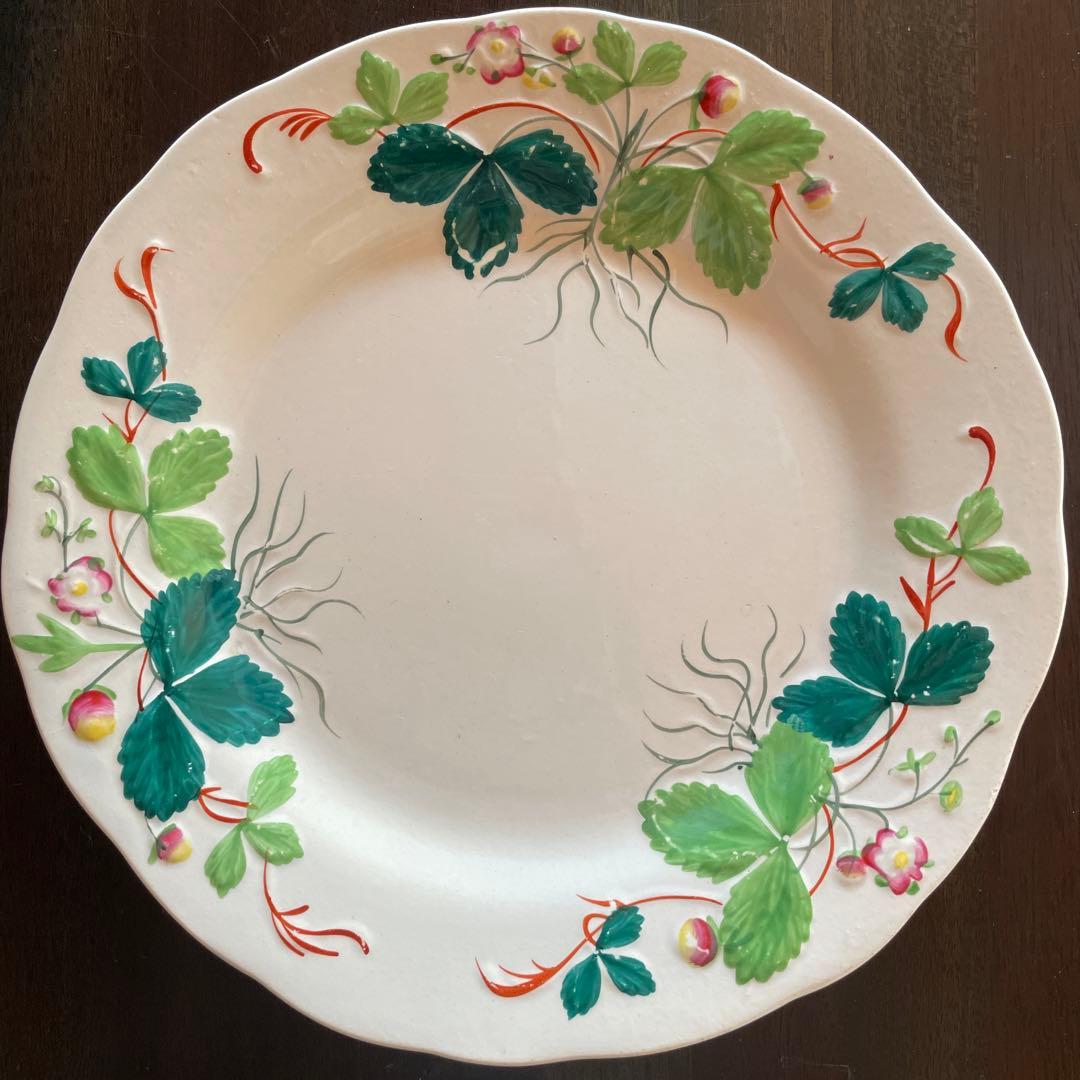 クレイユモントロー いちごデザートプレート　約21cm 2枚セット