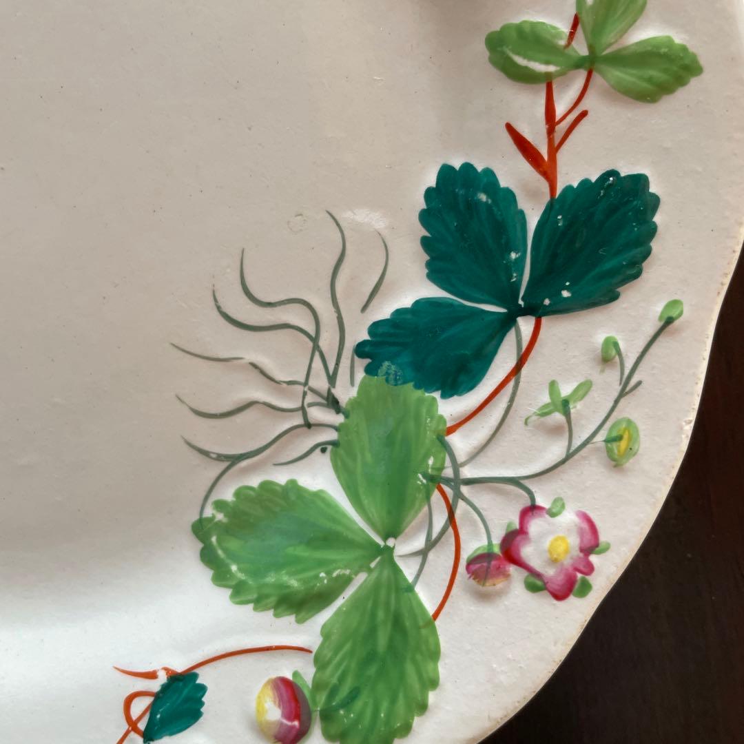 クレイユモントロー いちごデザートプレート　約21cm 2枚セット