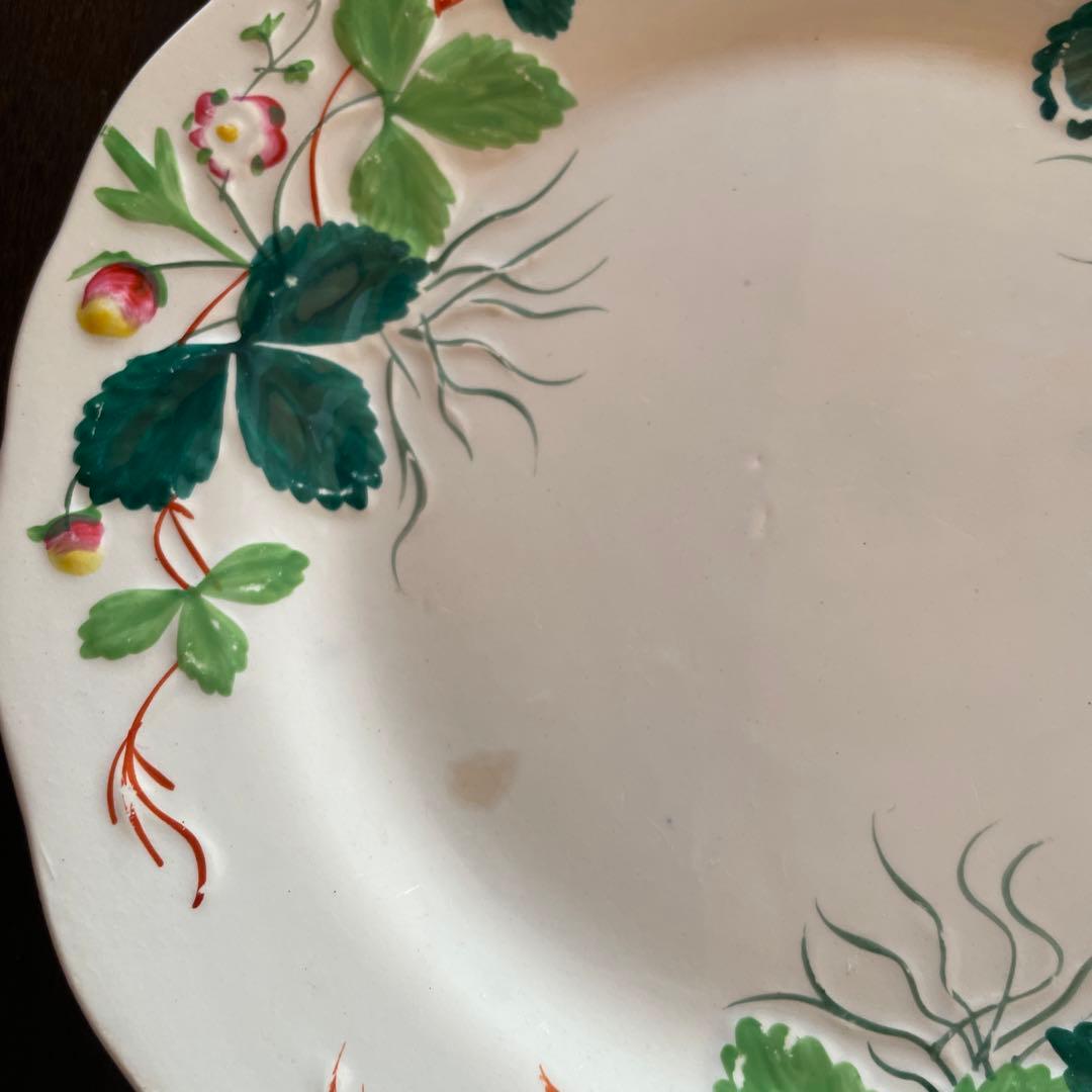 クレイユモントロー いちごデザートプレート　約21cm 2枚セット