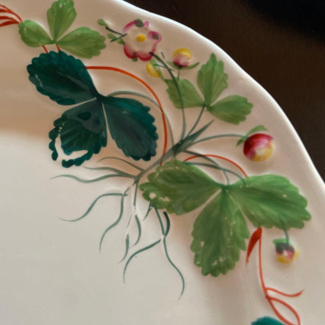 クレイユモントロー いちごデザートプレート　約21cm 2枚セット