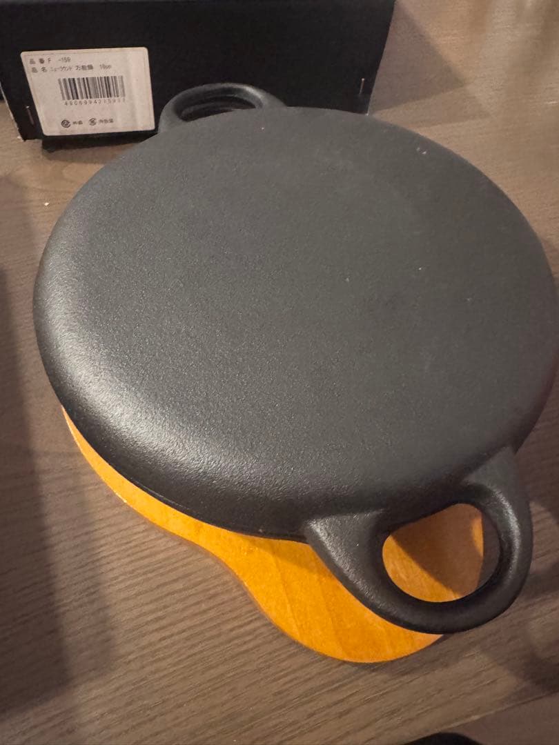 及源鋳造 ニューラウンド万能鍋 大 18cm 木台付き 南部鉄器 両手鍋 美品