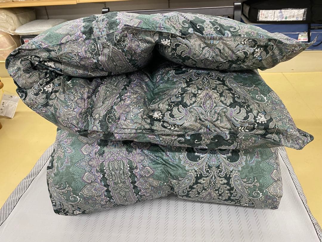 西川　羽毛掛け布団・産ホワイトグースダウン９３%・シングルサイズ