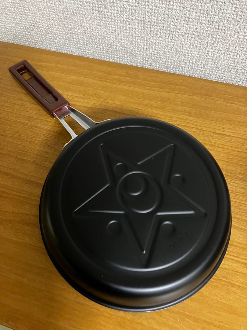 セーラームーン 【パンケーキパン】クリスタルスターコンパクト【新品】