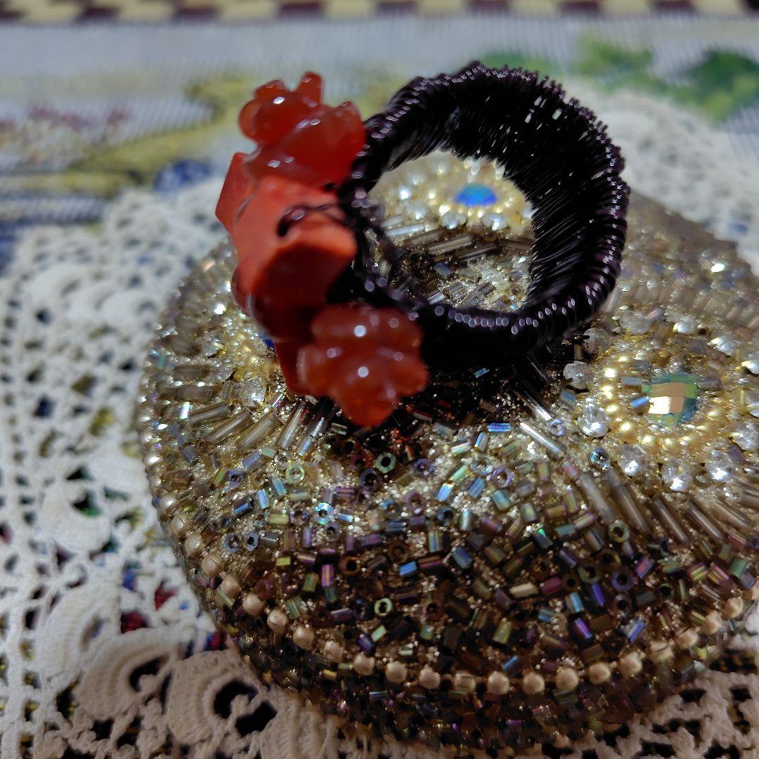 美品　 赤い珊瑚ビーズリング