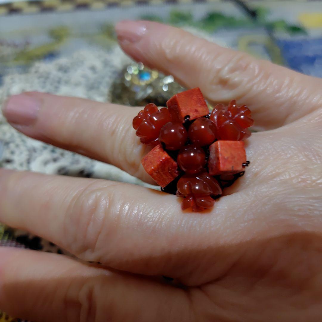 美品　 赤い珊瑚ビーズリング