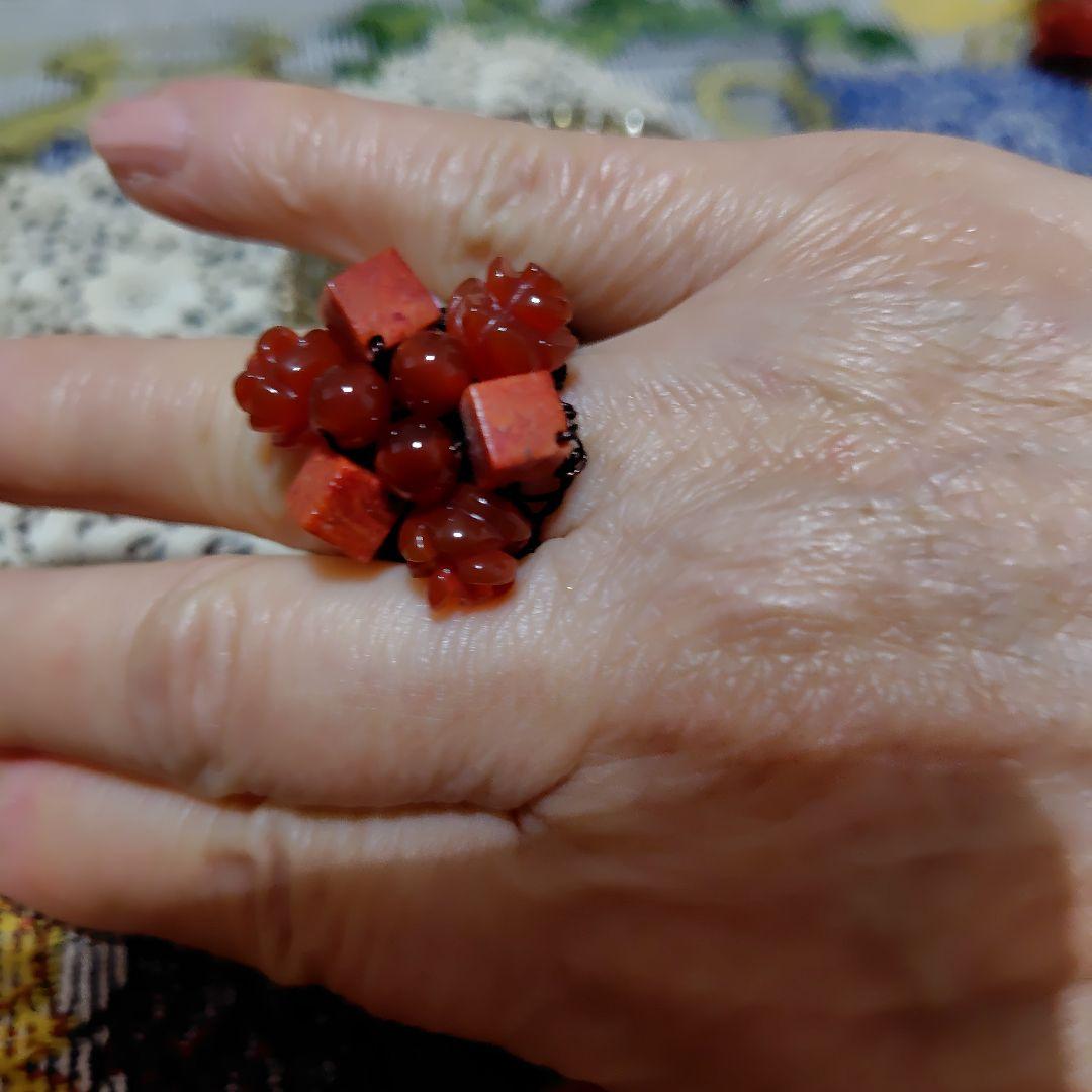 美品　 赤い珊瑚ビーズリング
