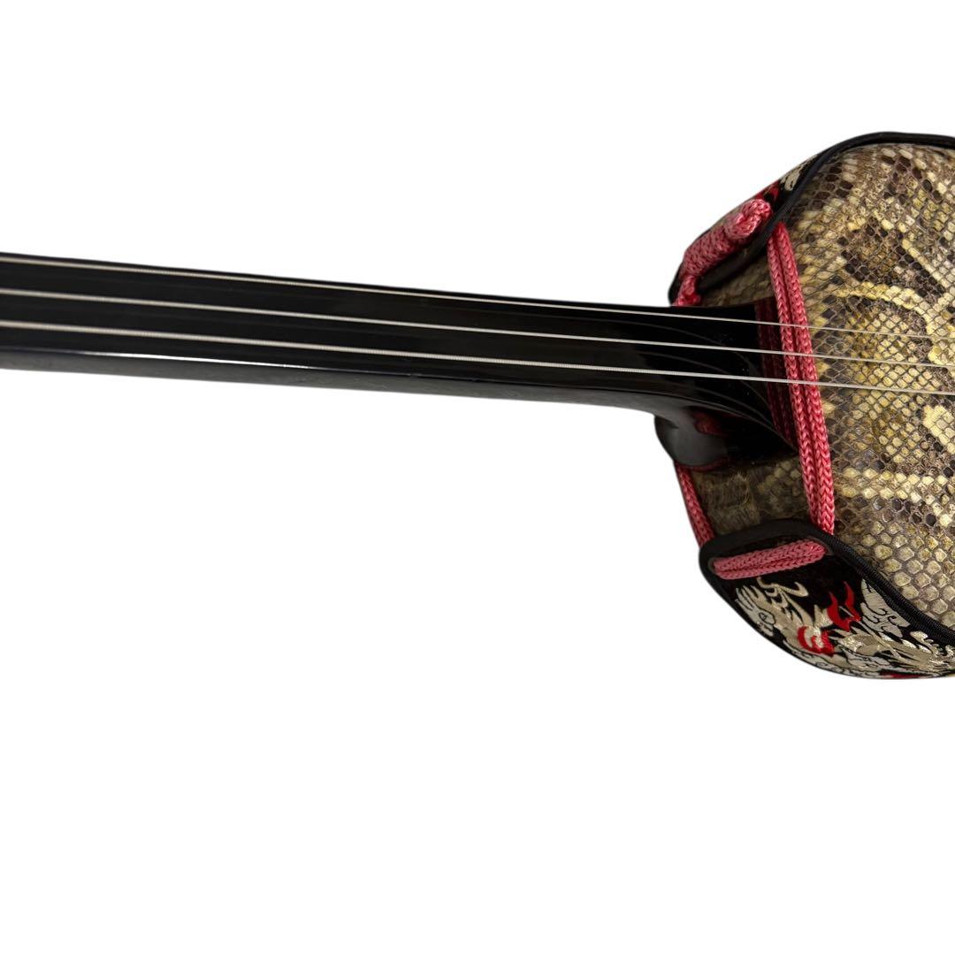 沖縄三味線 蛇柄装飾 龍装飾