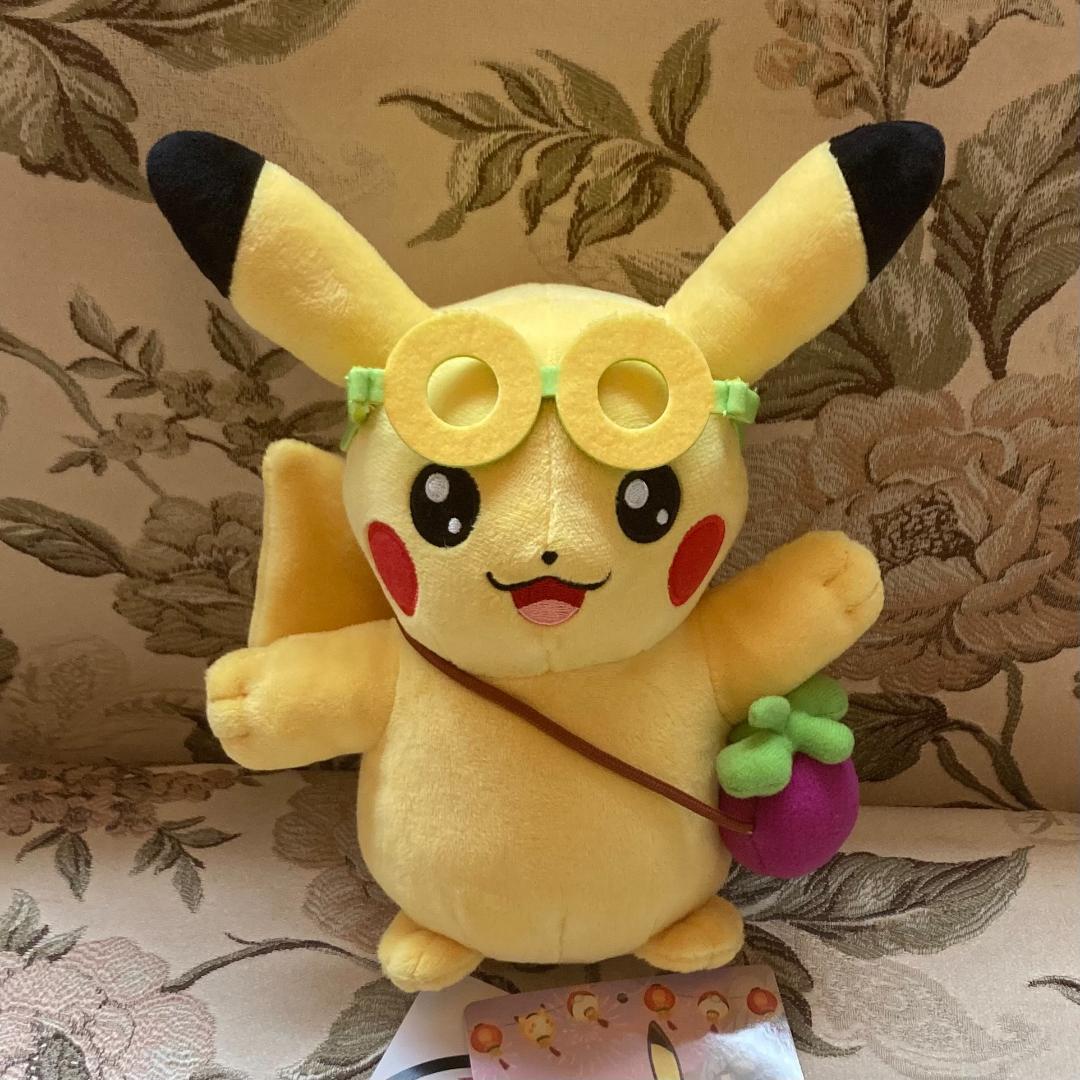 新品タグ付き ポケモンセンター台北 ピカチュウ ぬいぐるみ 台湾店内