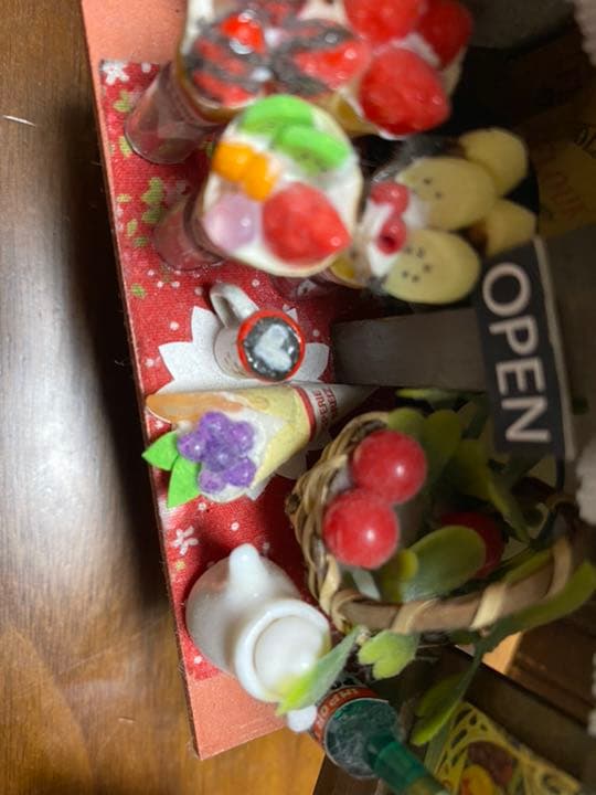 ビリーの手作りドールハウスキット　クレープ屋　完成作品