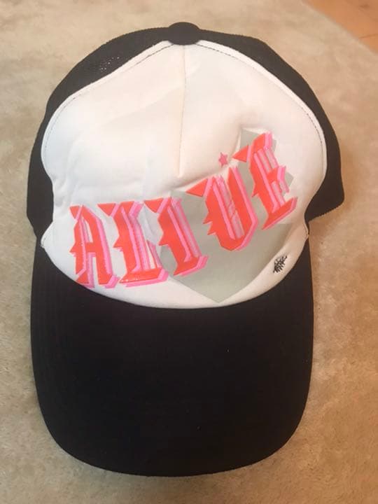 SOUL'd OUT diggy mo' ALIVE CAP - メルカリ