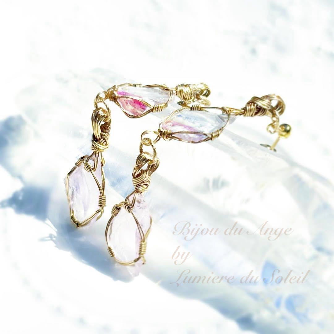 アンダラクリスタルのアシンメトリー二連ピアス