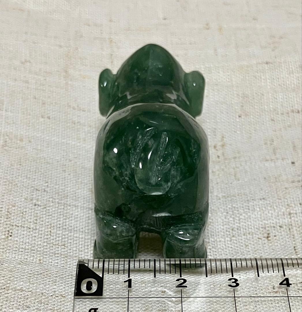 ブタの置物　天然石グリーンアベンチュリン