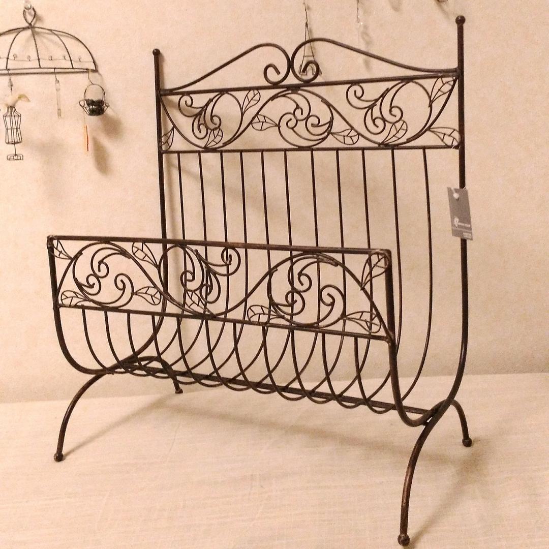 新品タグ付き☆アンティーク仕上げ☆アイアンマガジンラック