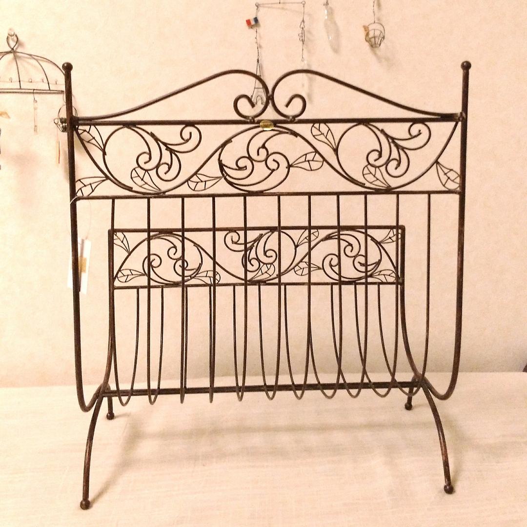 新品タグ付き☆アンティーク仕上げ☆アイアンマガジンラック