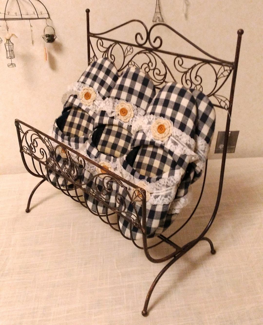 新品タグ付き☆アンティーク仕上げ☆アイアンマガジンラック