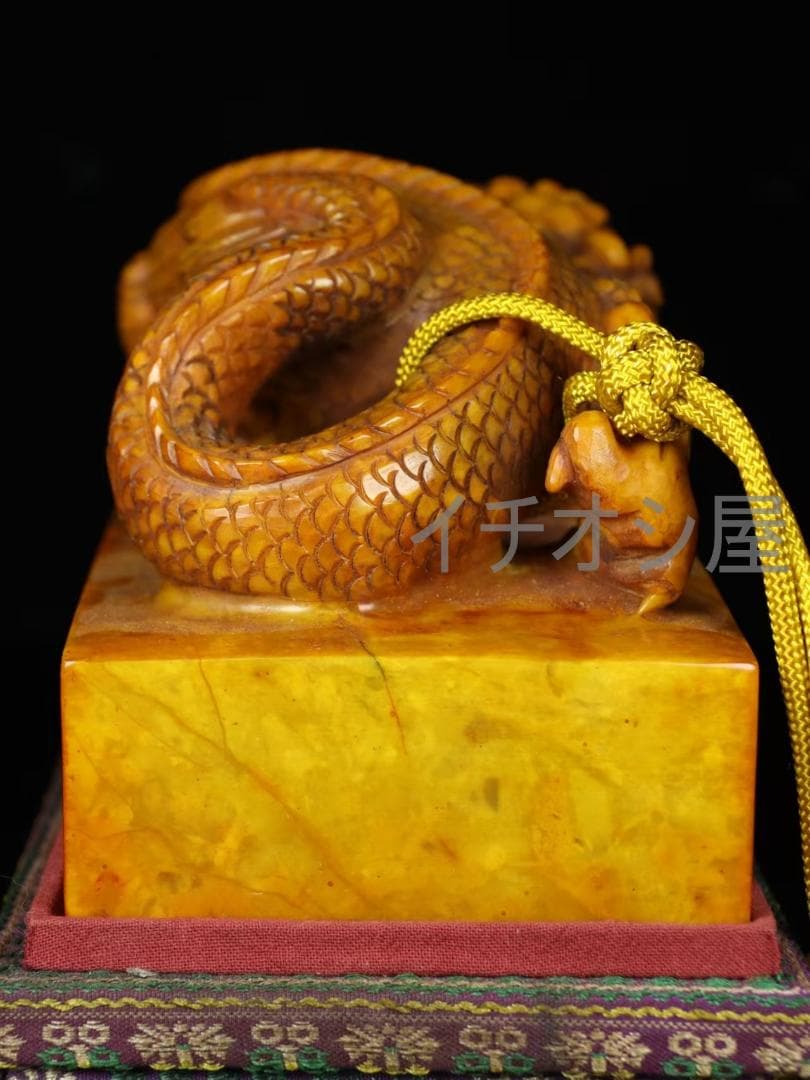 中国古美術 清代 乾隆5年 田黄石 龍印章 置物 骨董品 古玩 時代物 細密彫