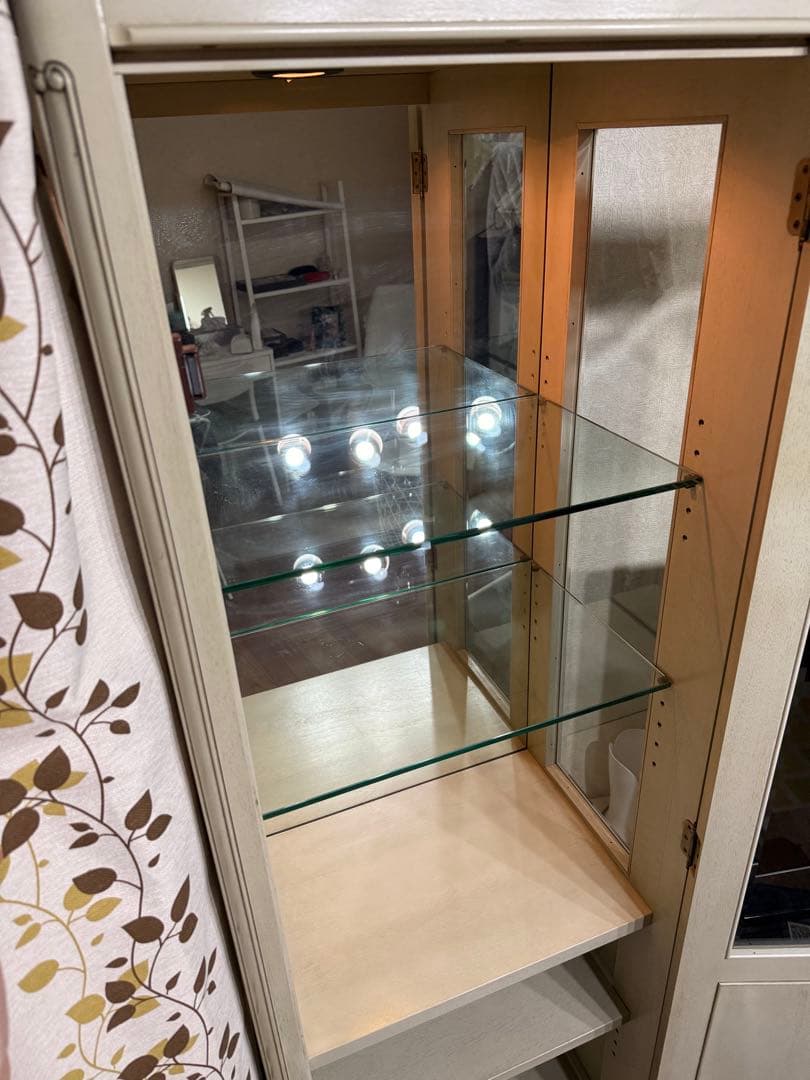 ホワイトガラスディスプレイケース