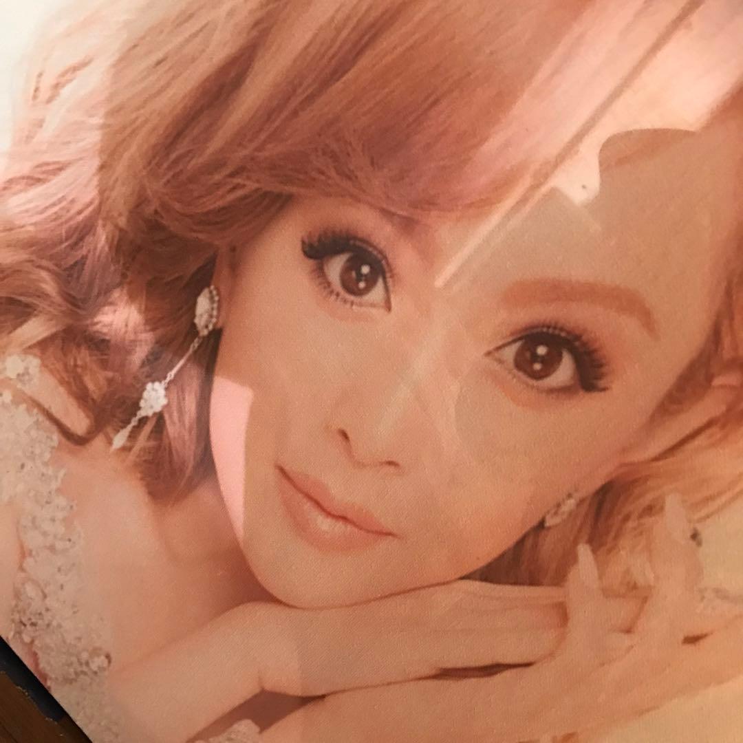 ☆激レア☆大きな浜崎あゆみボードポスター新品 - メルカリ