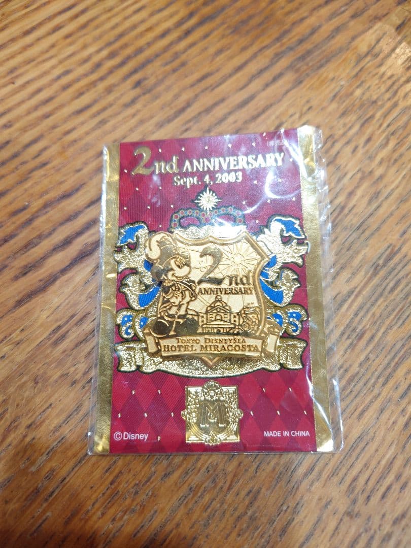ディズニーシー ホテルミラコスタ 2周年記念ピンバッジ 非売品 - メルカリ
