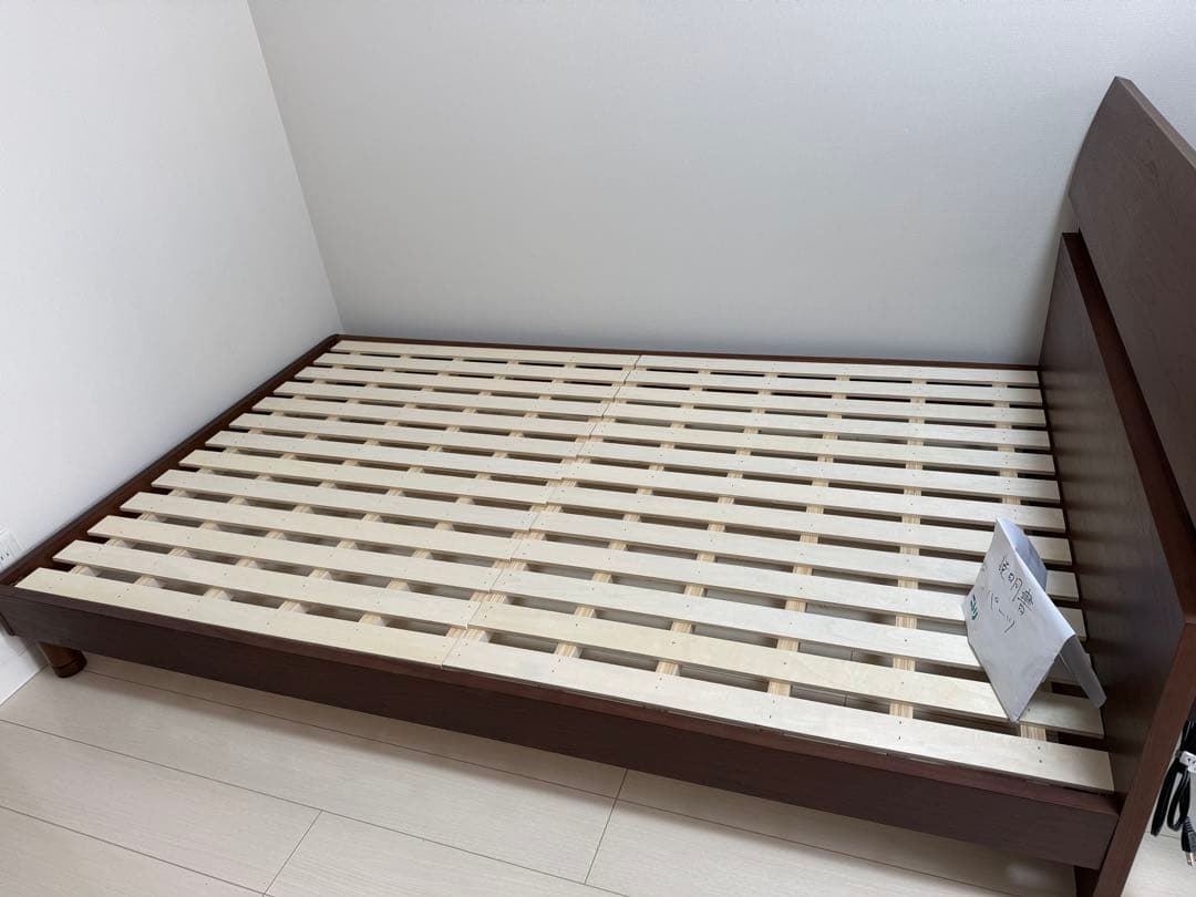 ニトリ　セミダブルベッドフレーム　コスモ　ほぼ新品　送料込価格