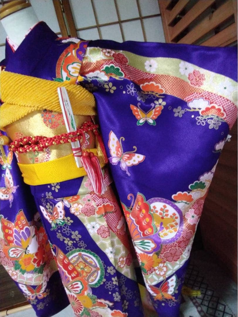 7歳向け・化繊・お着物のセットです