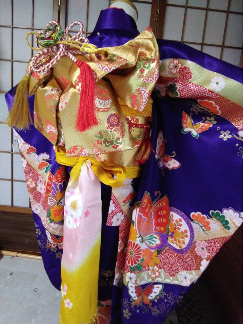 7歳向け・化繊・お着物のセットです