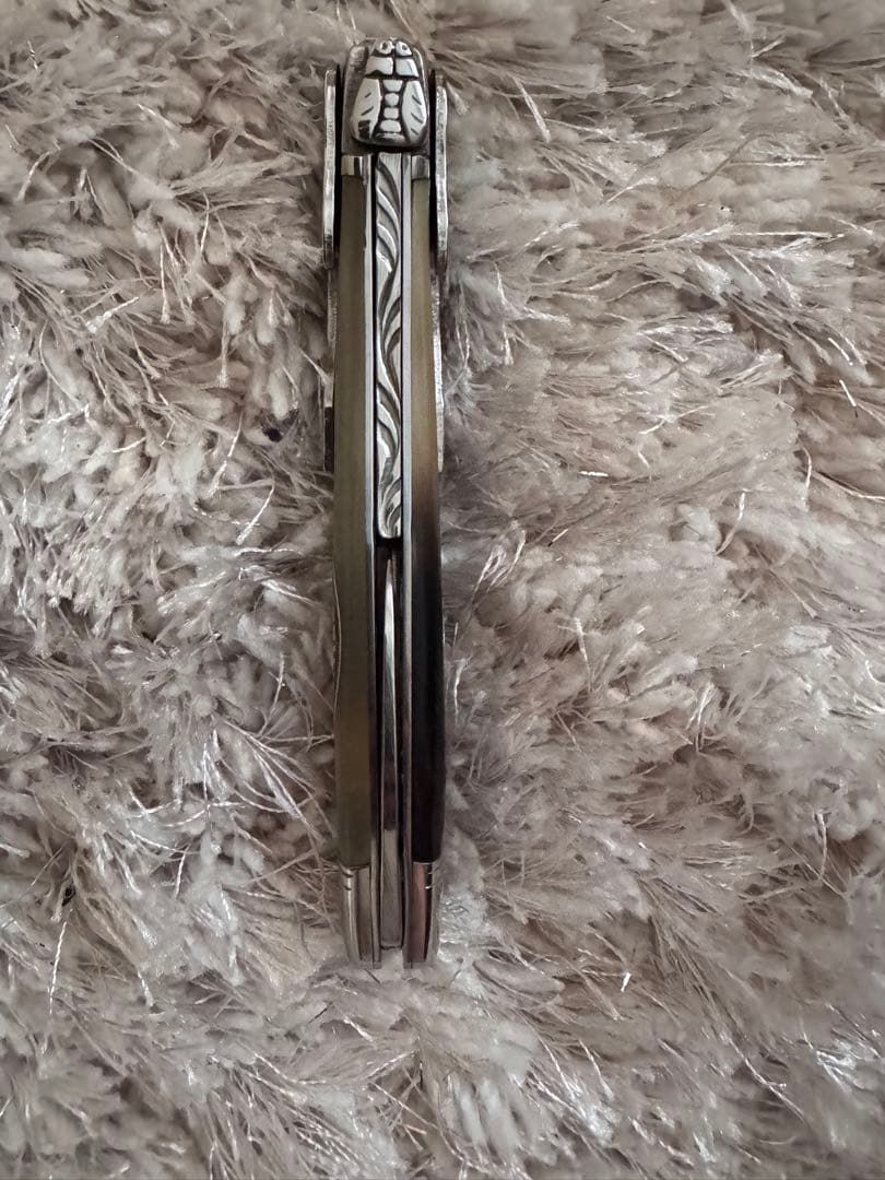 シャトーラギオール　ブラウン