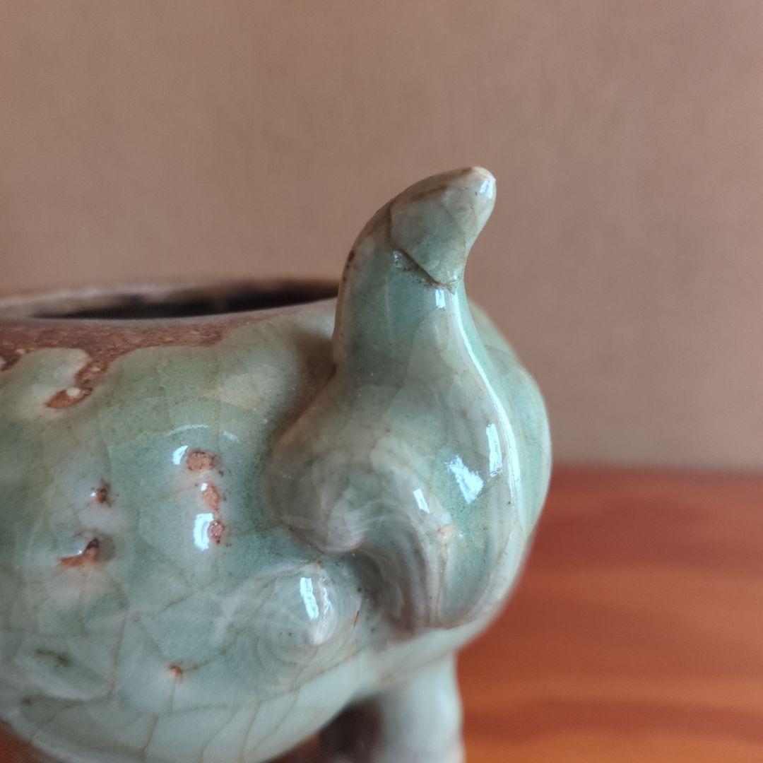 獅子形陶器 中型 淡い緑色　青磁香炉　獅子香炉　古美術品　骨董　中国