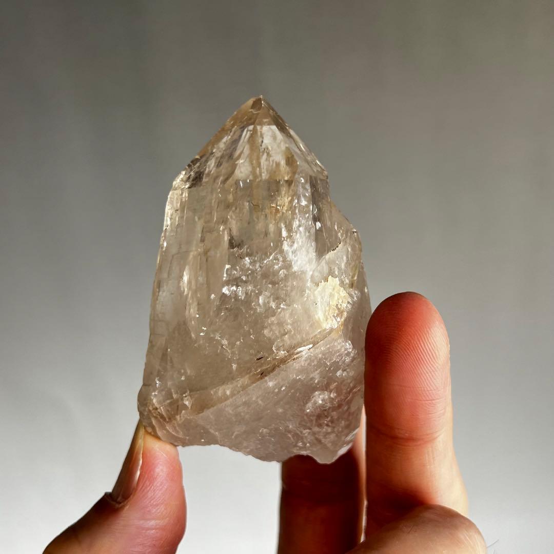 超レア　ガネーシュヒマール産　クリスタル　ポイント水晶　4