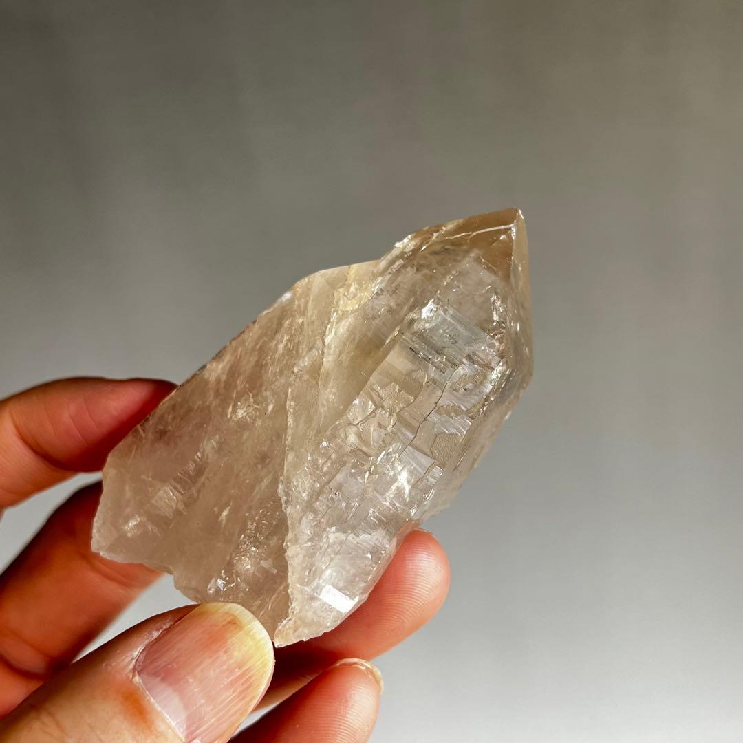 超レア　ガネーシュヒマール産　クリスタル　ポイント水晶　4