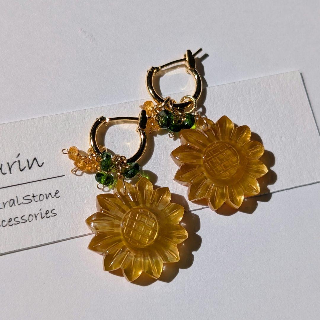 ひまわりカービングピアス