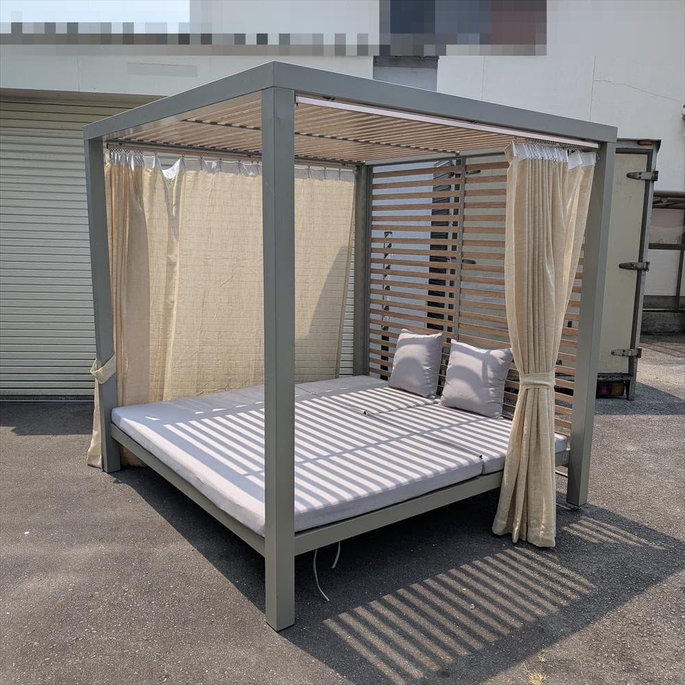 リゾートベッド　ベッド　デイベッド　グランピング　プールサイド　カーテン付き　B