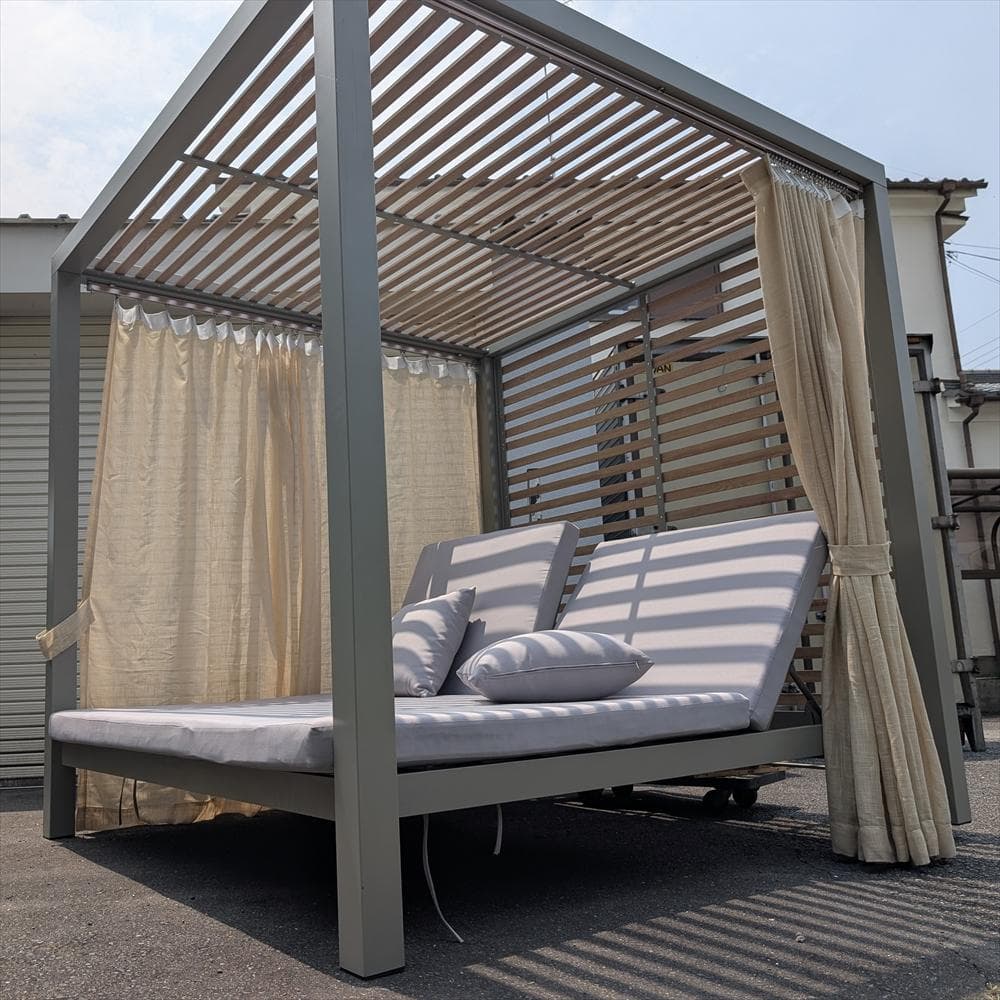 リゾートベッド　ベッド　デイベッド　グランピング　プールサイド　カーテン付き　B