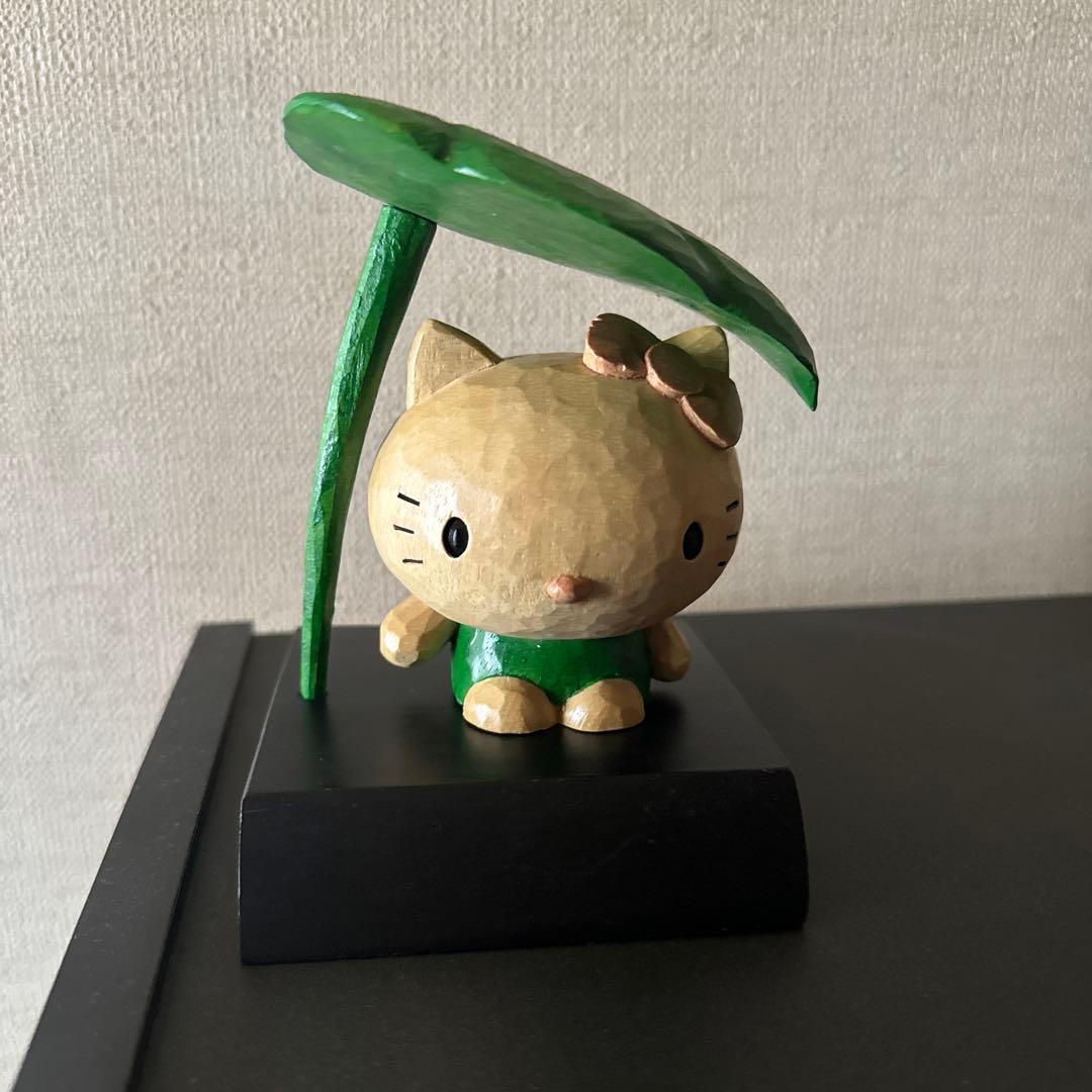 ハローキティ 木彫り 工芸品 置物 - メルカリ